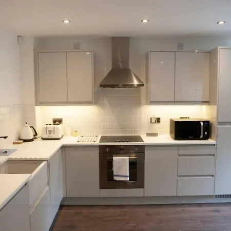 Stunning 1 Bedroom In City Centre Lägenhet *